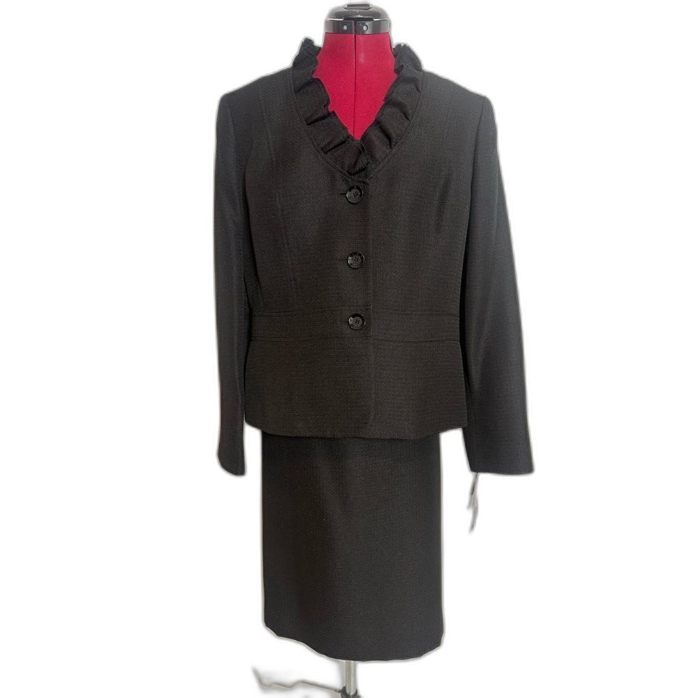 NWT Le Suit Skirt Suit Women's Size 16 Black 2-Piece Set Blazer & Skirt NWT